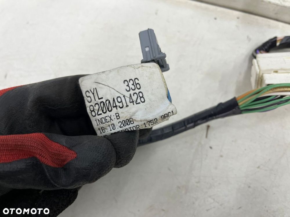 Skrzynka bezpieczników Renault Megane II 02-09r. 1.6 16V moduł obudowa pokrywa zaślepka 8200481867-G - 12