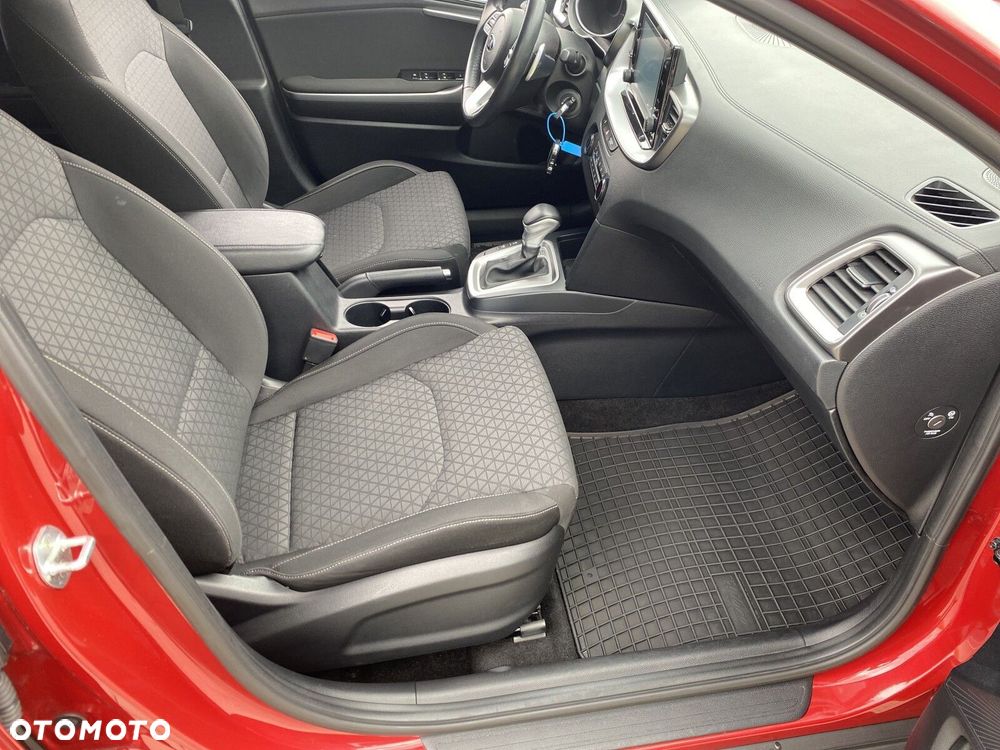 Kia XCeed - 15