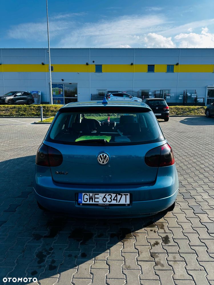 Volkswagen Golf - 6