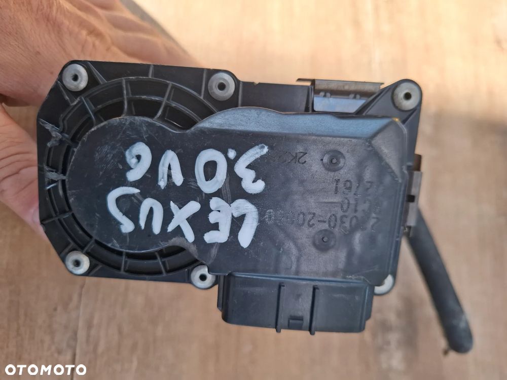 Lexus rx 3,0 hybryda przepustnica 22030-20060 - 3