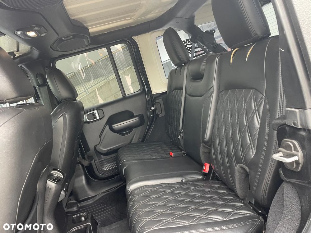Jeep Wrangler - 5