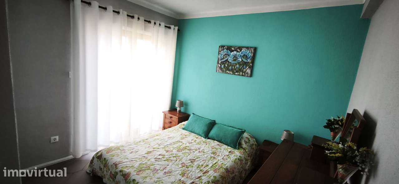 Venda de 2 apartamentos (c/ sótão e cave) - Vista Mar - Grande imagem: 5/35