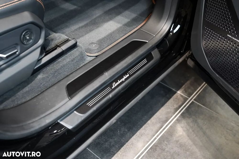 Lamborghini URUS - 19