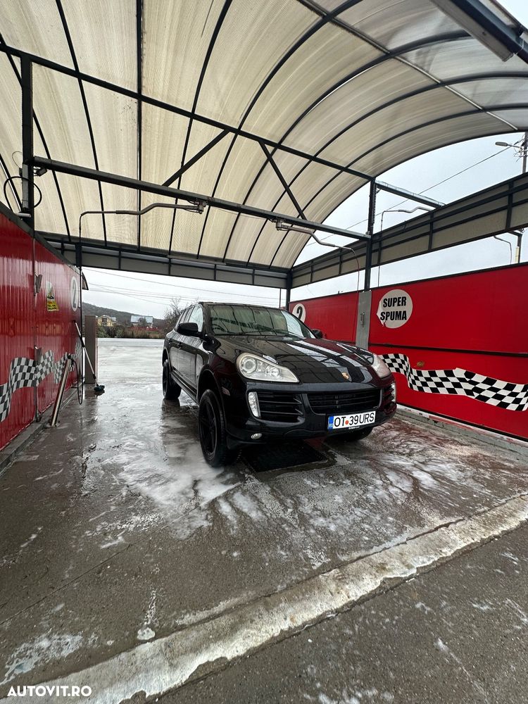 Porsche Cayenne - 22