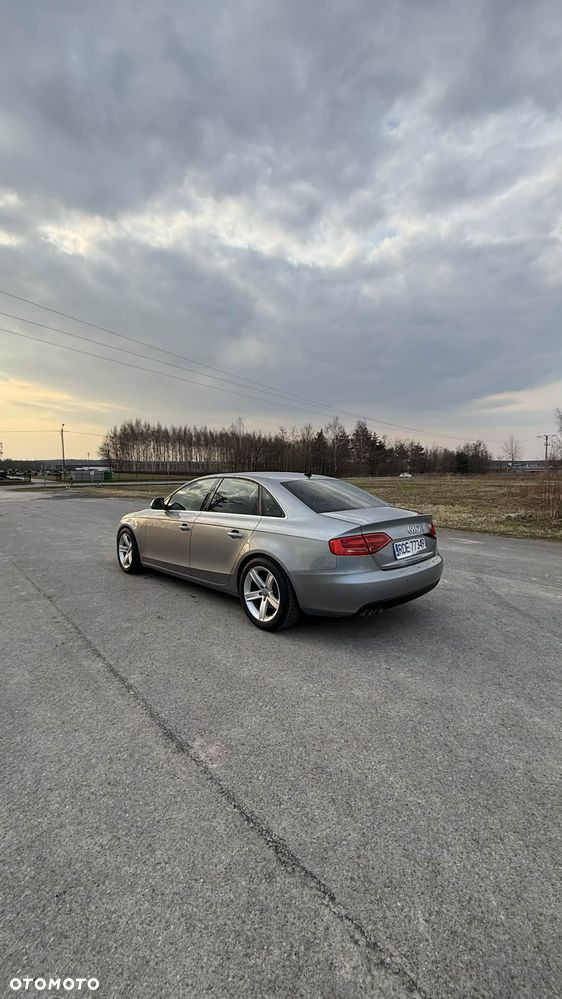 Audi A4 Limousine - 6