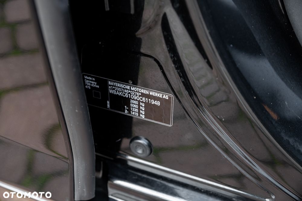 BMW Seria 7 750i xDrive - 25