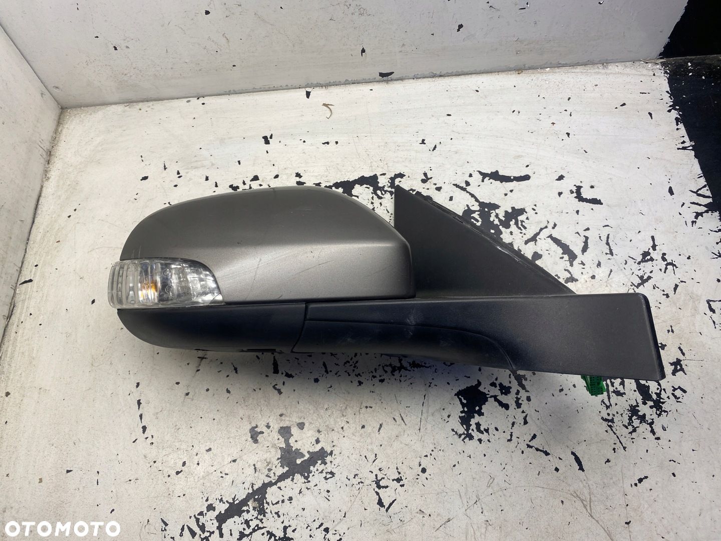VOLVO C30 LIFT LUSTERKO PRAWE 12 PIN EU - 1