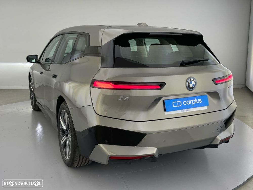BMW iX xDrive 50 - 28