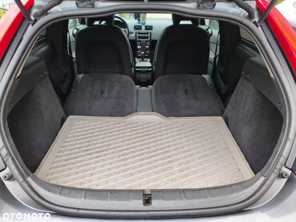 Volvo C30 2.0D Powershift Momentum - 18