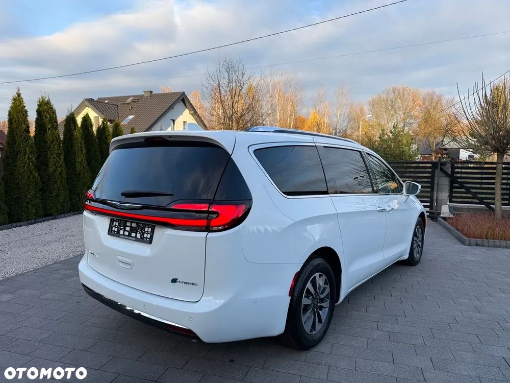 Chrysler Pacifica - 13