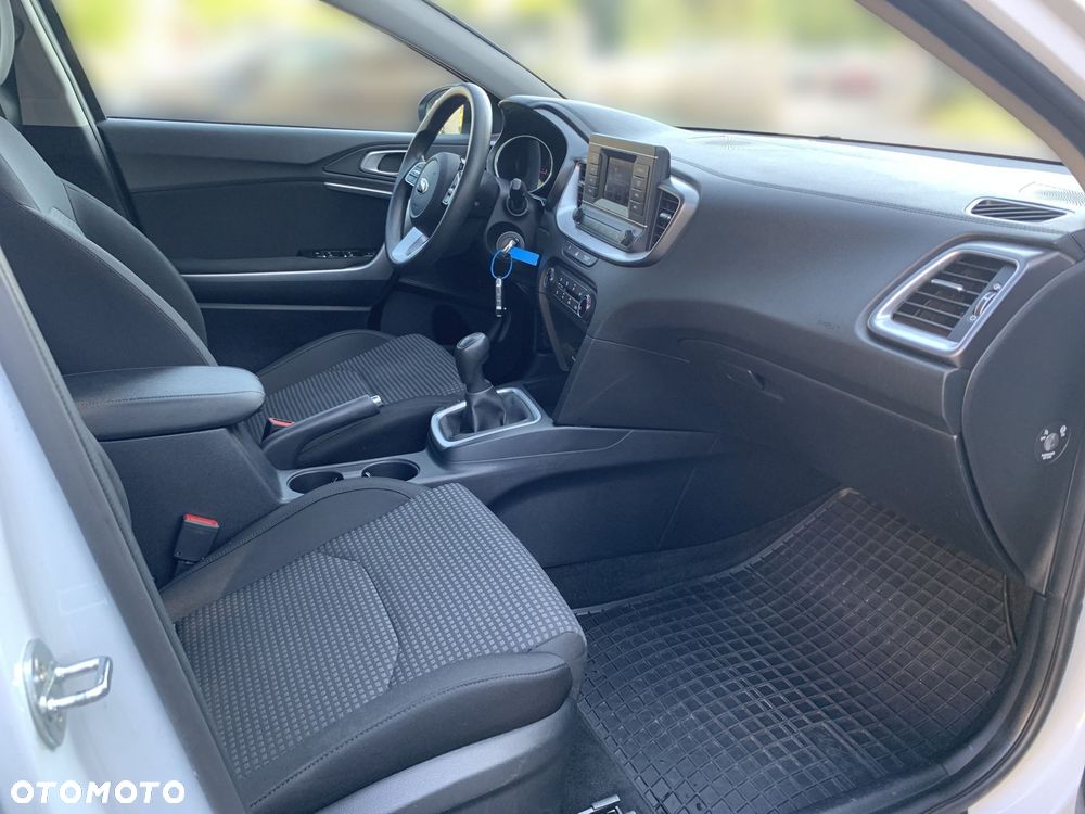 Kia Ceed 1.6 CRDi SCR S - 13