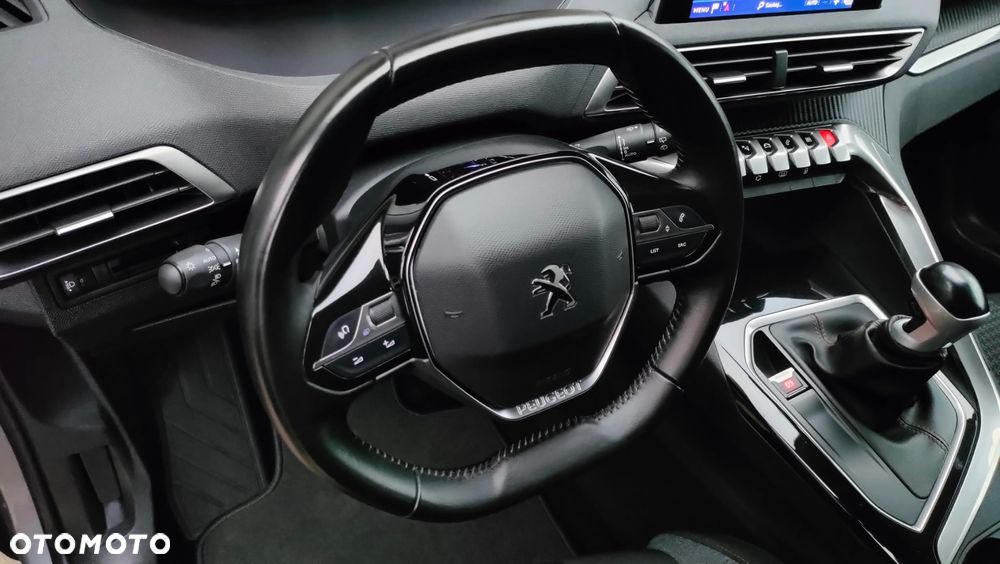 Peugeot 3008 - 11
