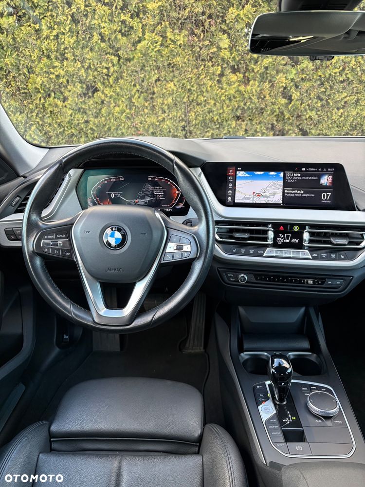 BMW Seria 2 218i - 12