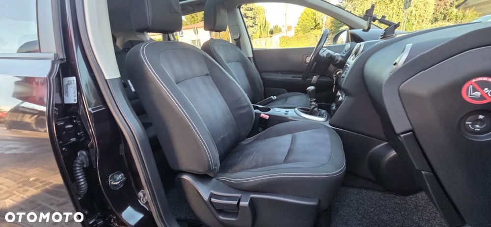 Nissan Qashqai 2.0 dCi DPF tekna - 38