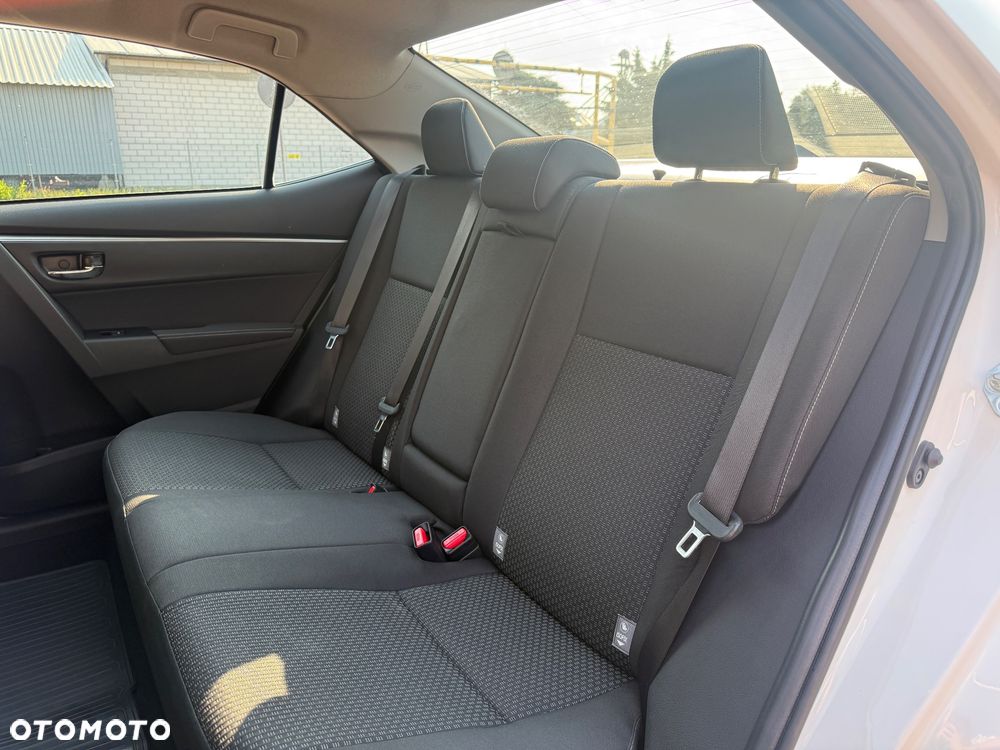 Toyota Corolla 1.6 Comfort - 26