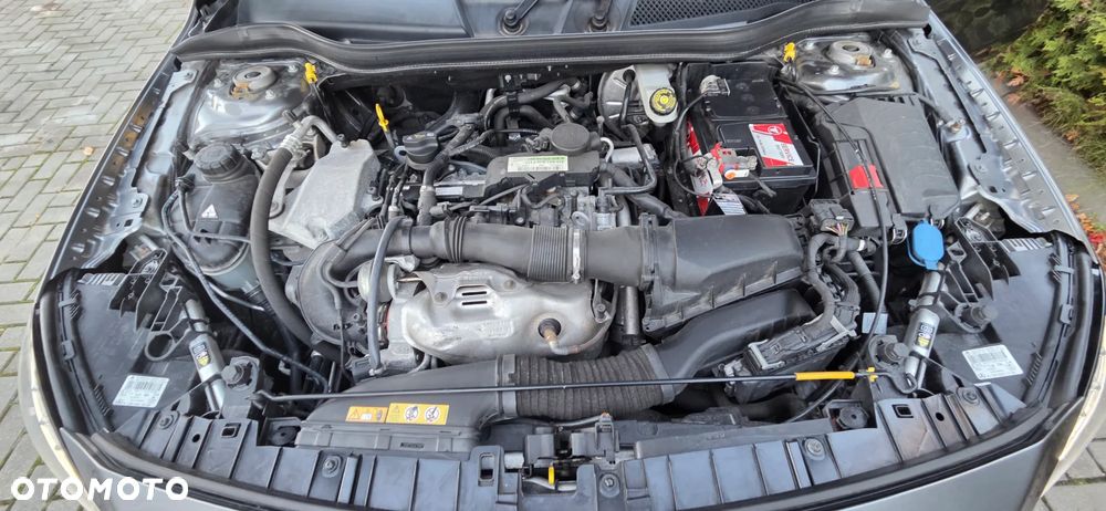 Mercedes-Benz GLA 250 7G-DCT StreetStyle - 33