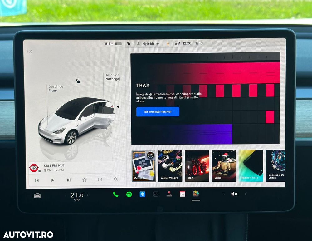 Tesla Model Y Long Range Dual Motor AWD - 39
