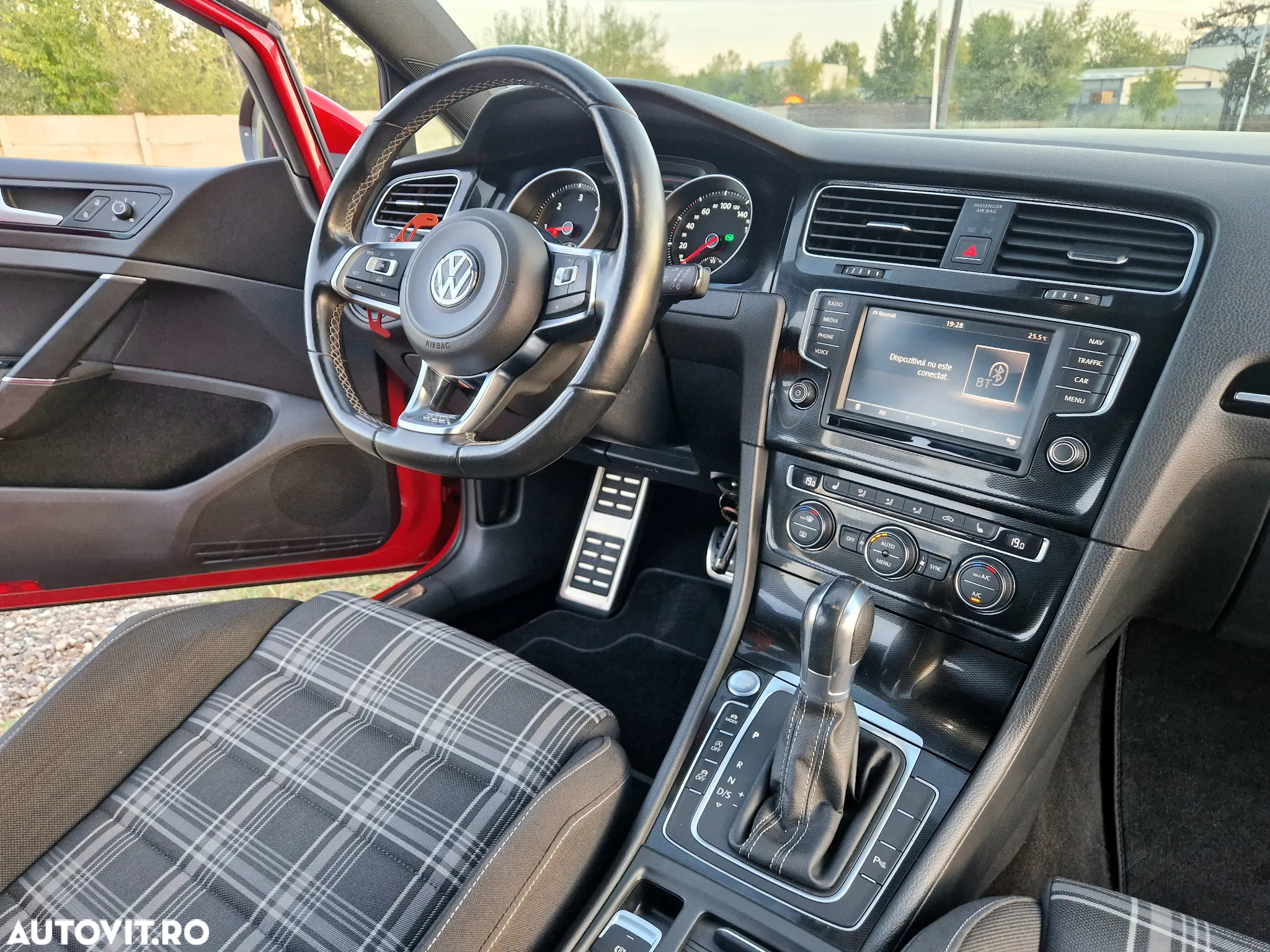 Volkswagen Golf 2.0 TDI DSG GTD - 21