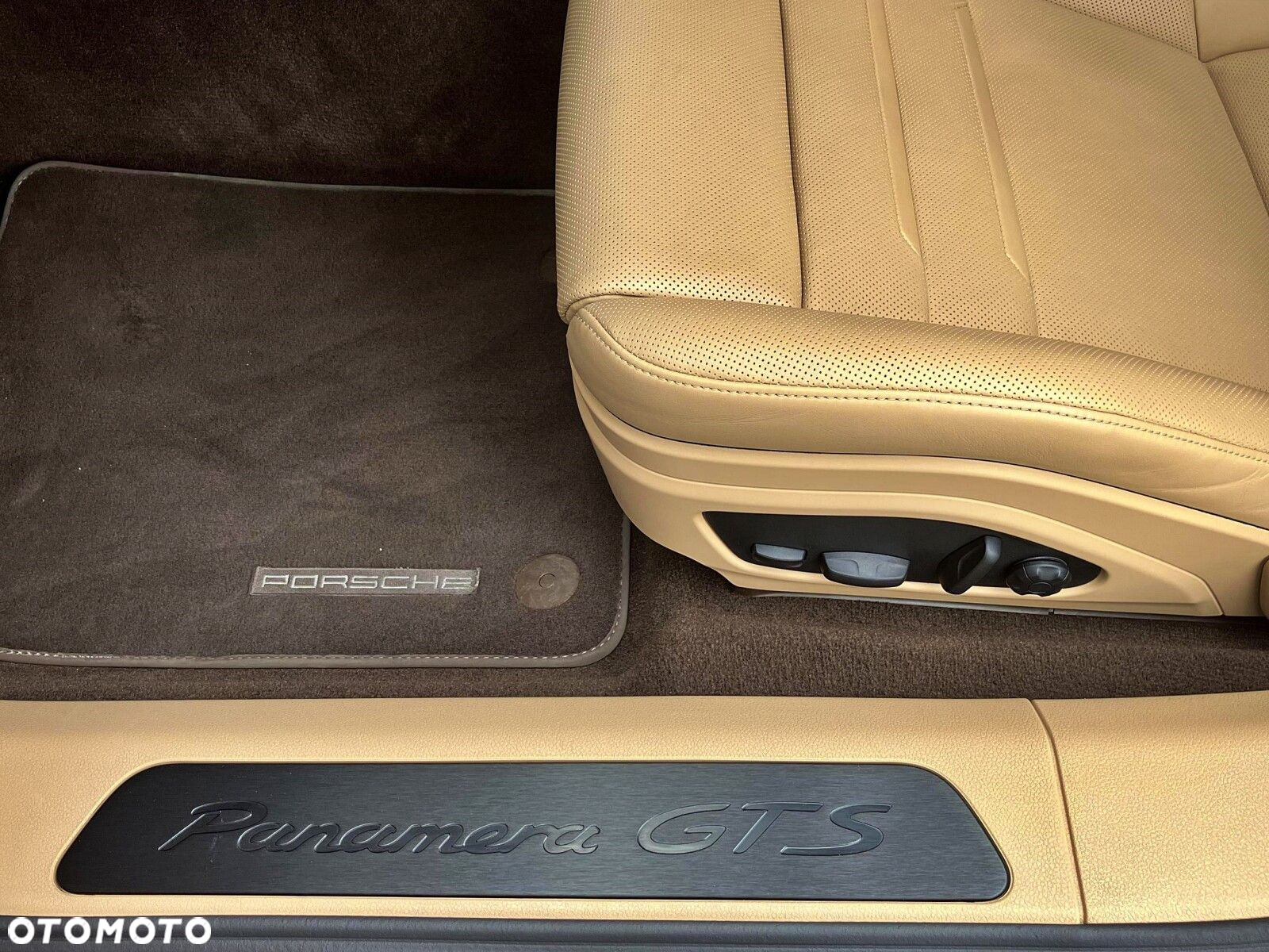 Porsche Panamera - 16