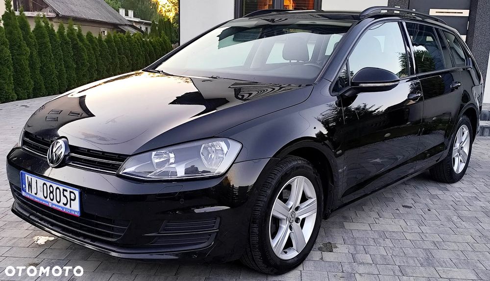 Volkswagen Golf - 1