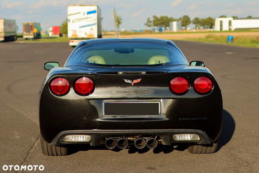 Chevrolet Corvette - 10