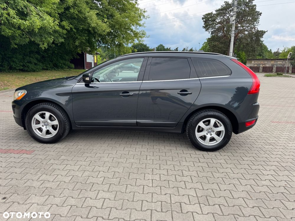 Volvo XC 60 2.4D Momentum - 11