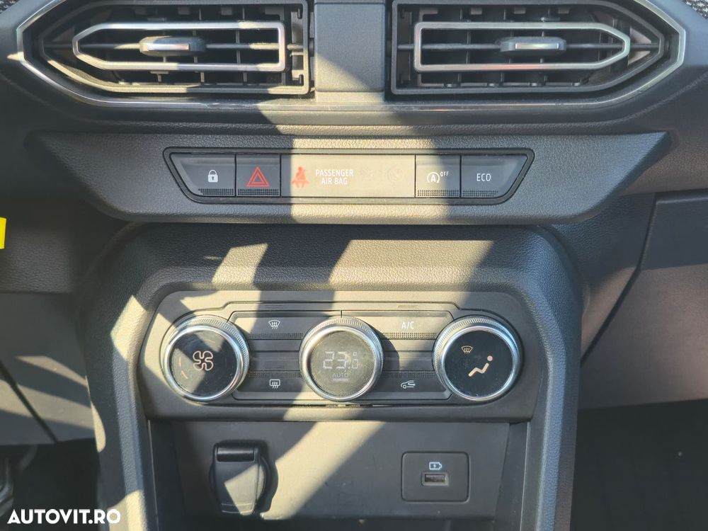 Dacia Logan TCe 90 MT6 Comfort - 12