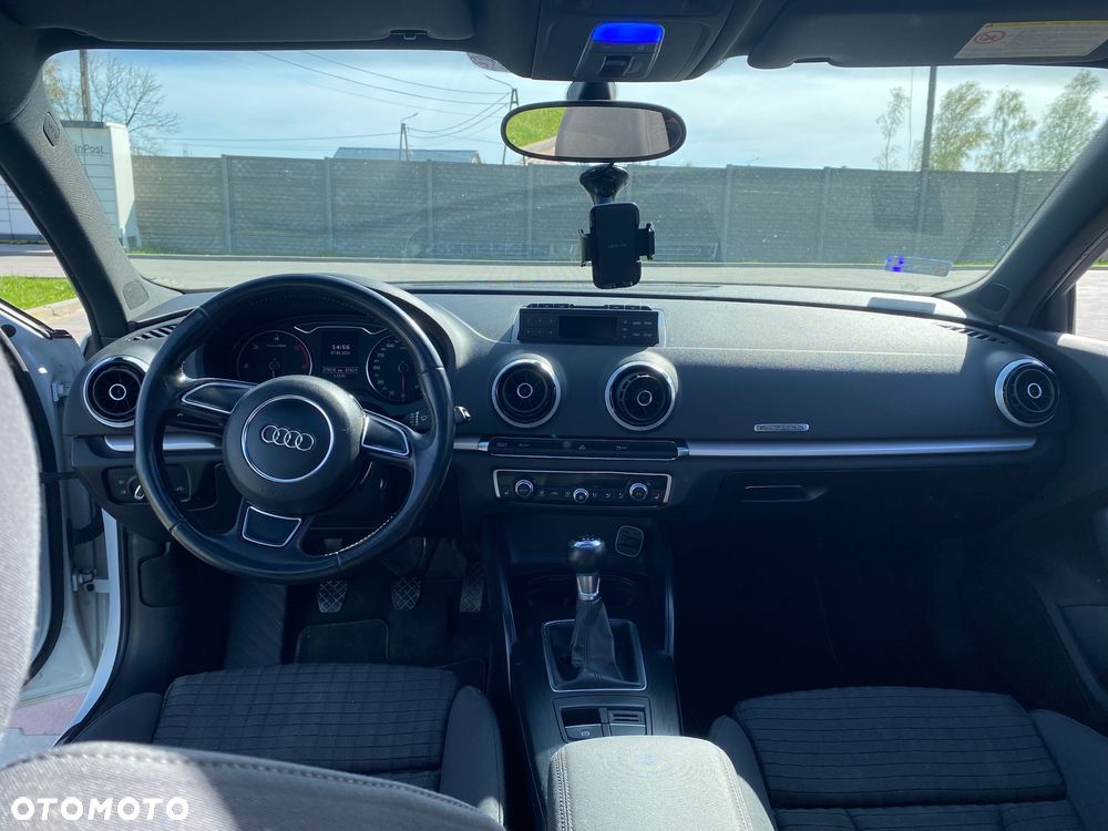 Audi A3 Sportback 2.0 TDI quattro Ambiente - 5