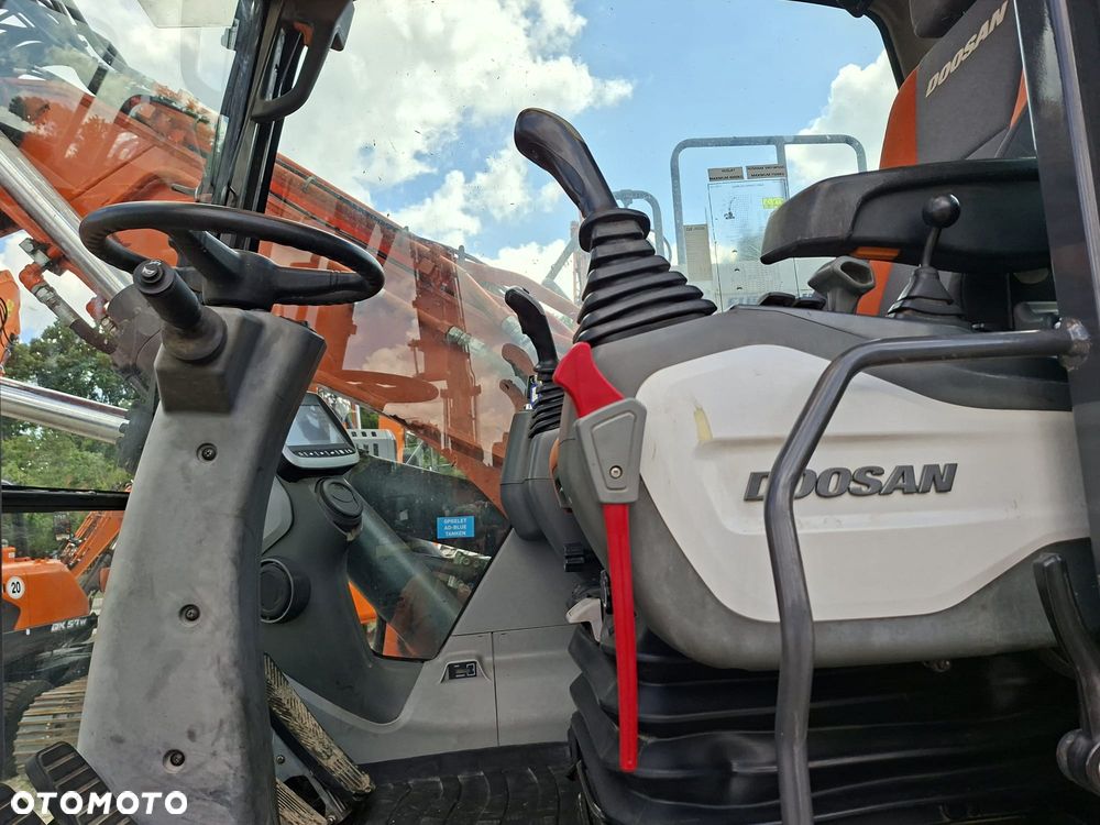 Doosan DX140W-5 - 11