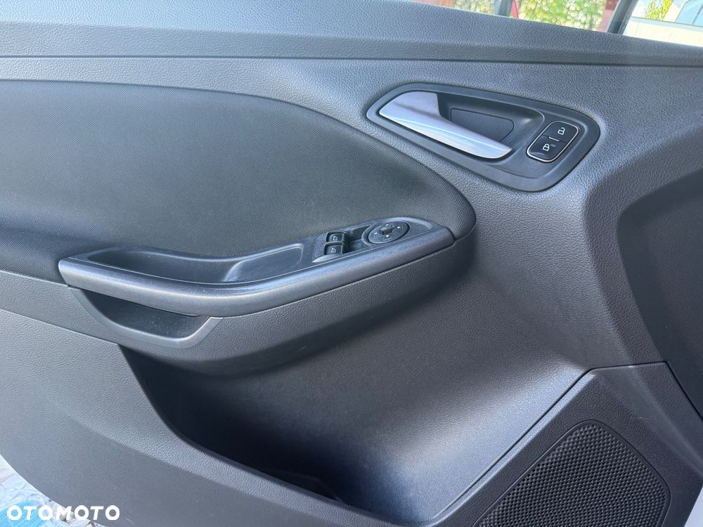 Ford Focus 1.6 SYNC Edition - 15