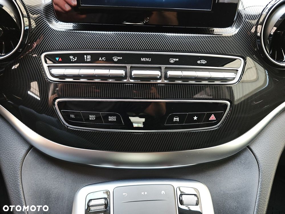 Mercedes-Benz Klasa V - 27