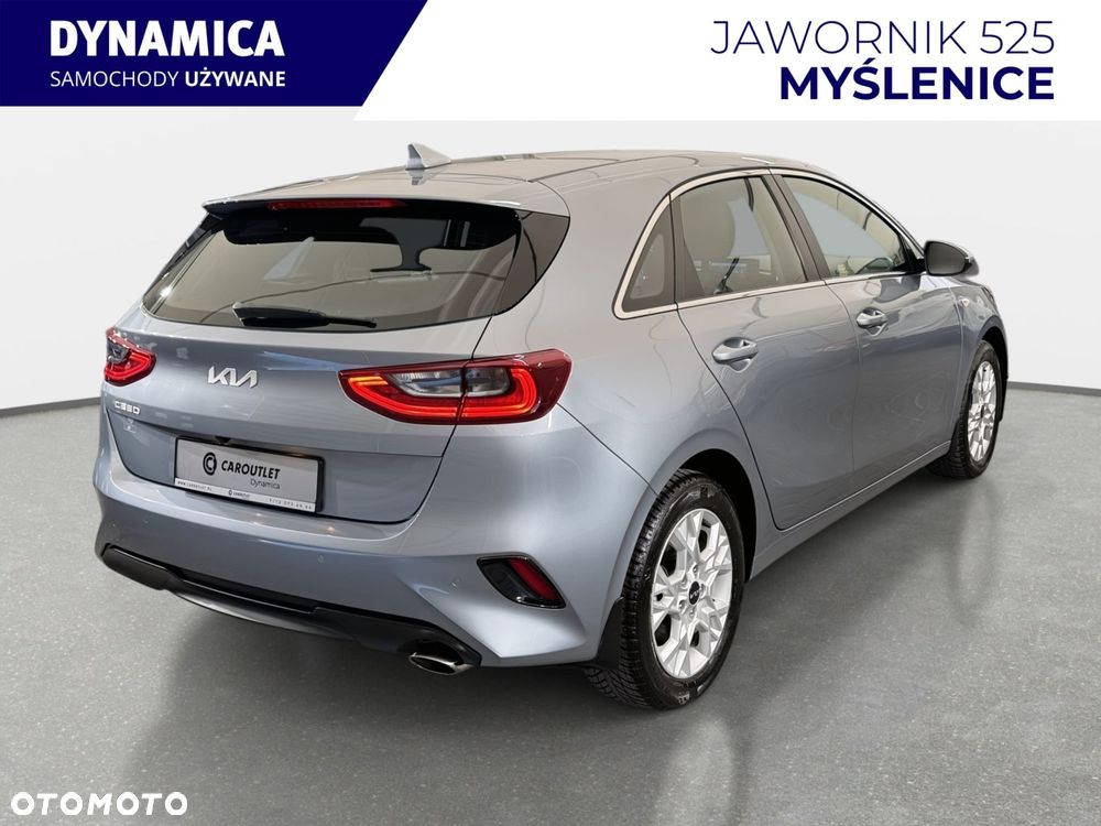 Kia Ceed - 9