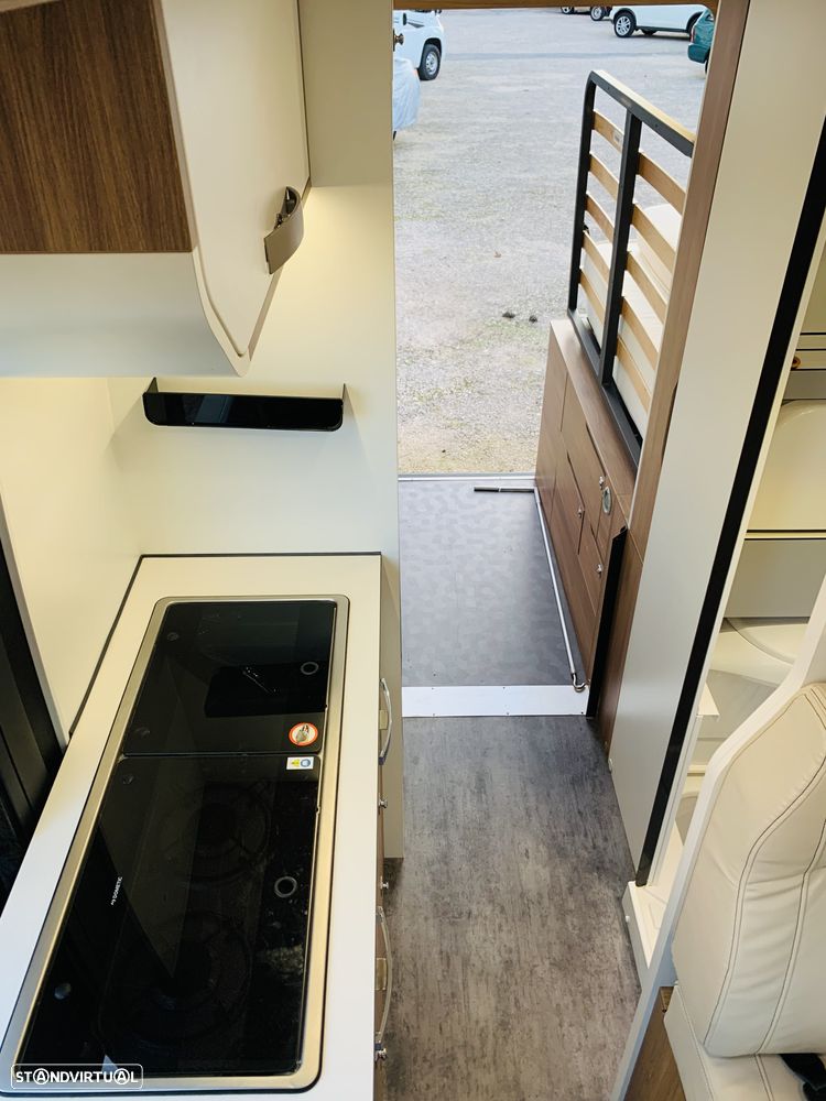 Pilote V600 Pop Up, 140CV - 12