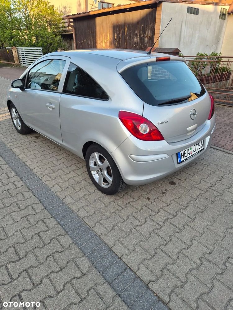 Opel Corsa 1.2 16V Selection 110 Jahre - 3