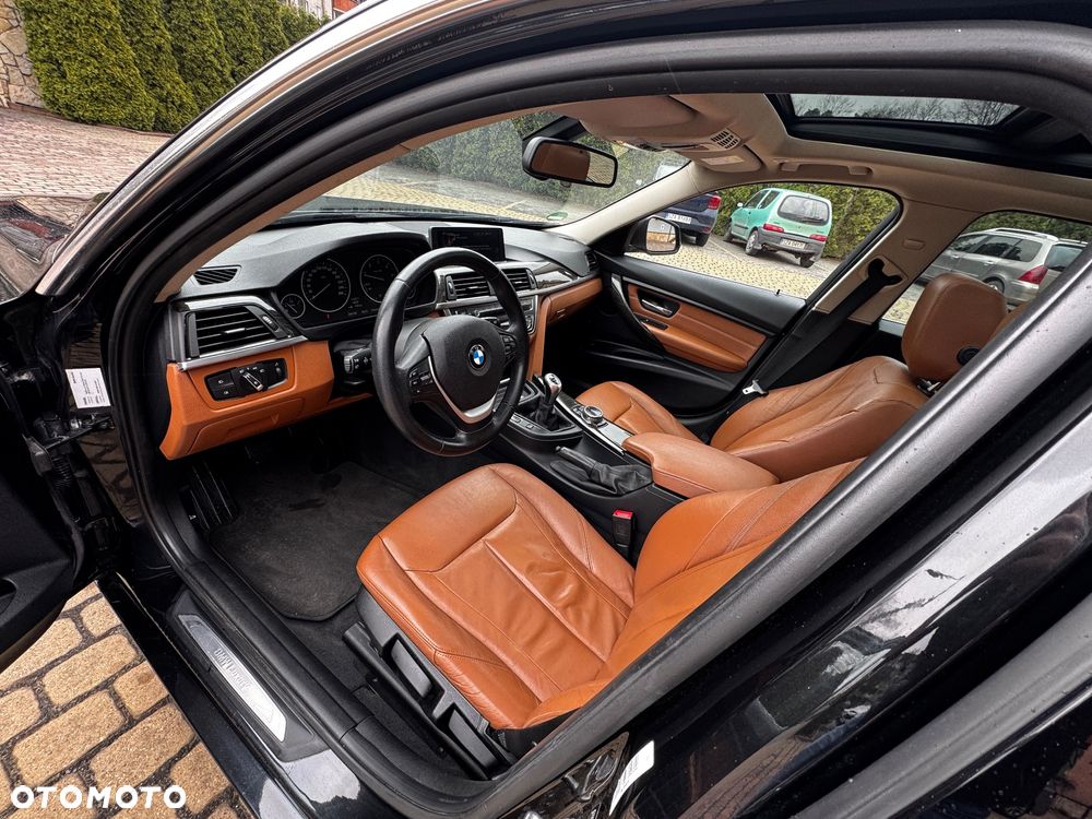 BMW Seria 3 320d Luxury Line EU6 - 22