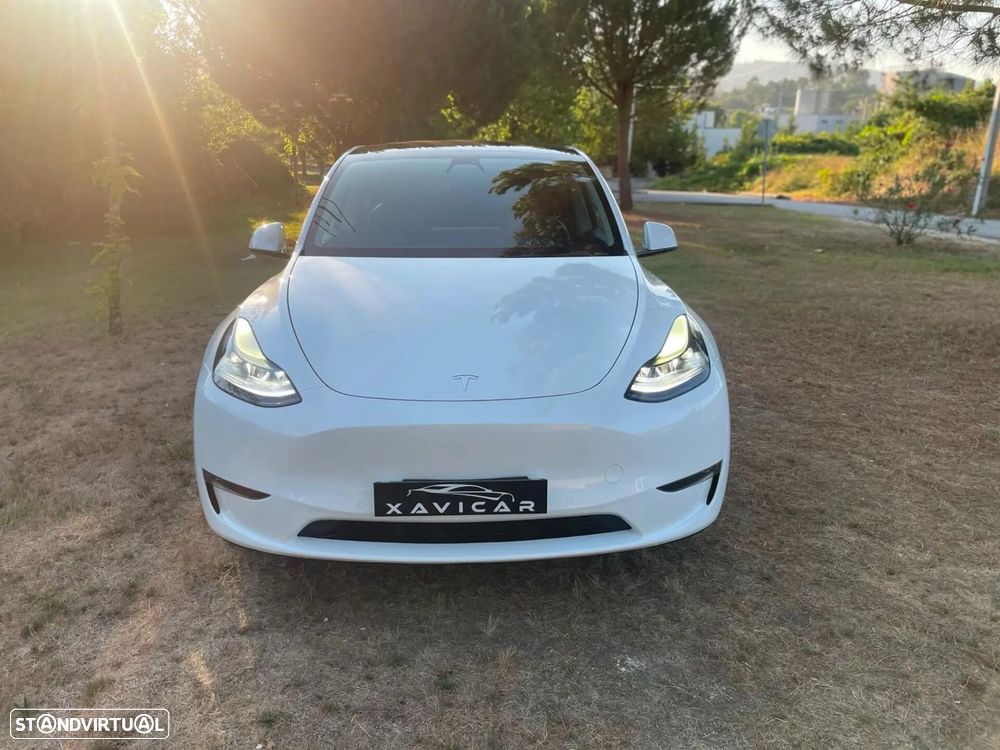 Tesla Model Y Long Range Dual Motor AWD — fotografia 40