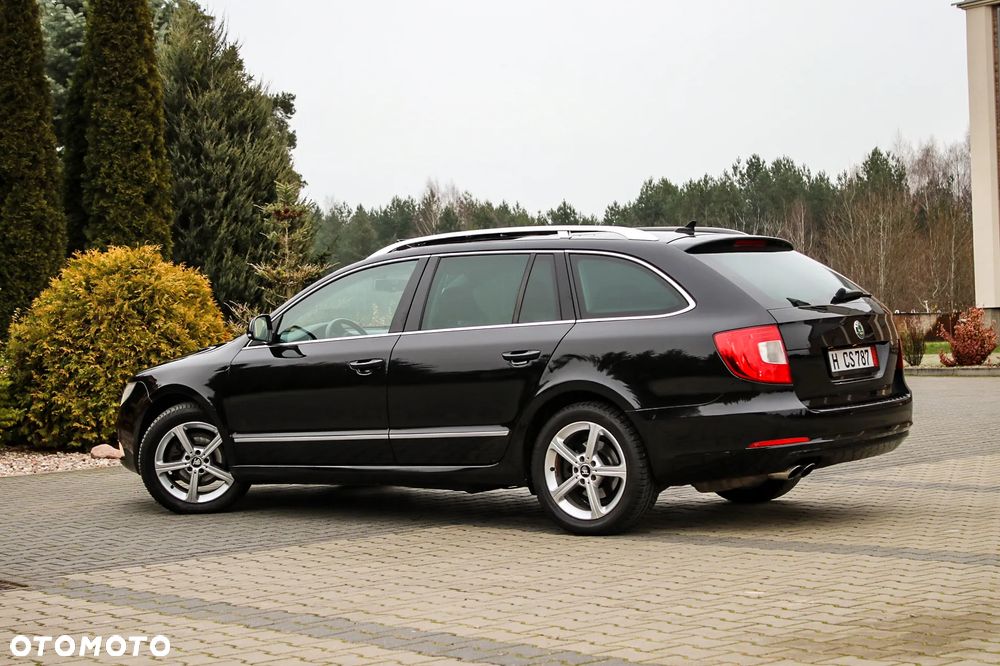 Skoda Superb 2.0 TDI DSG Exclusive - 10