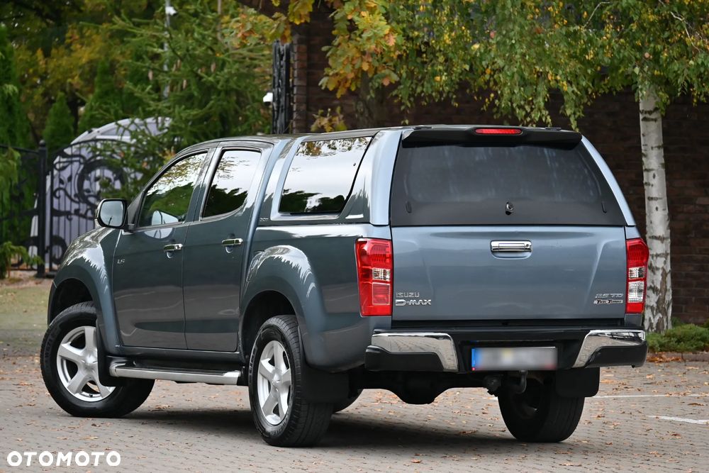 Isuzu D-Max 2.5 EC LS+ - 36