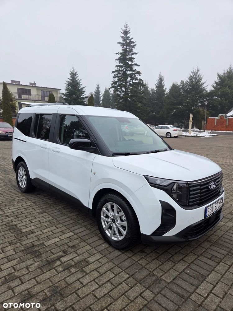 Ford Tourneo Courier 1.0 EcoBoost Titanium - 11