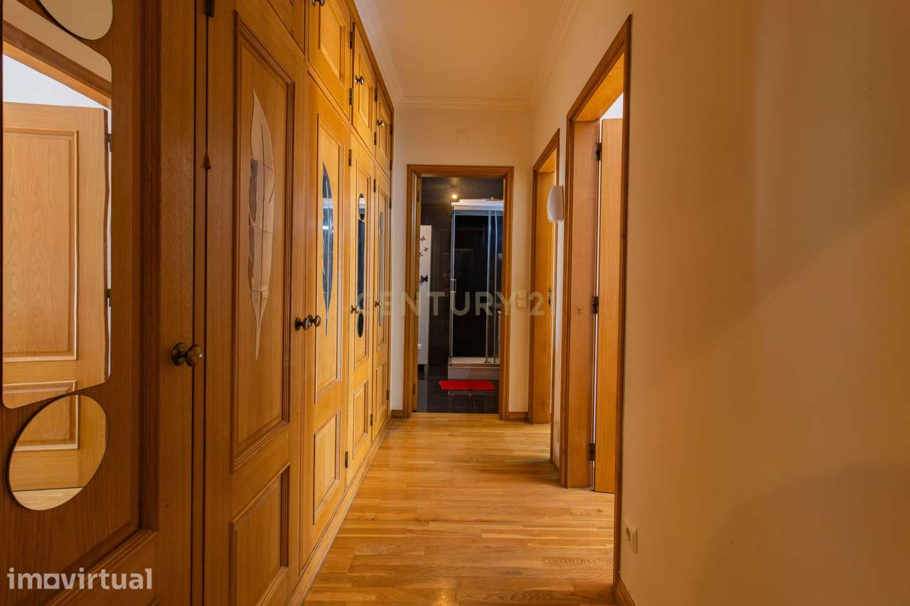 Apartamento T2  Com Garagem Rua Malaposta  Cruz Areia Leiria - Grande imagem: 4/26