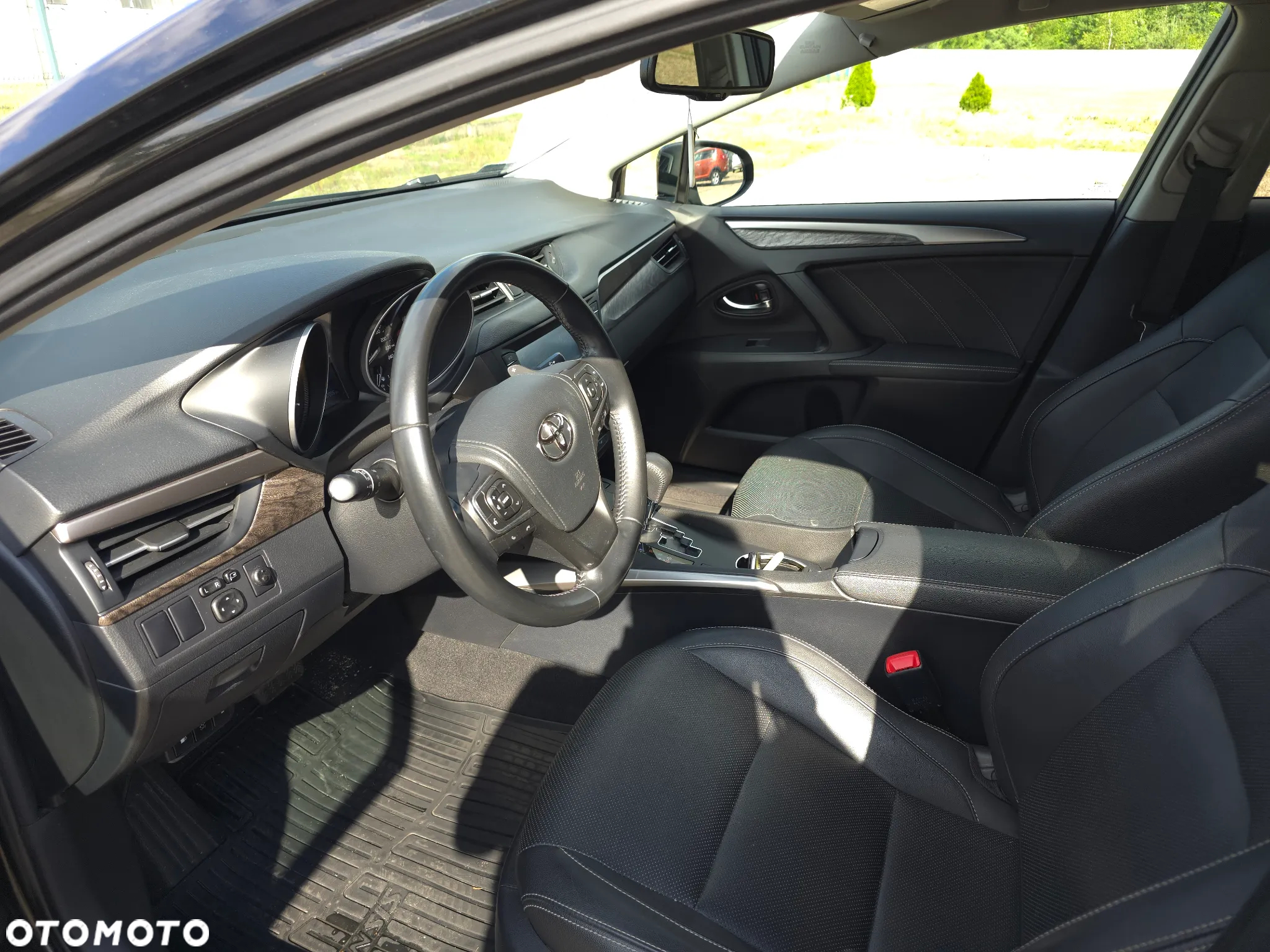 Toyota Avensis 2.0 Prestige MS - 23