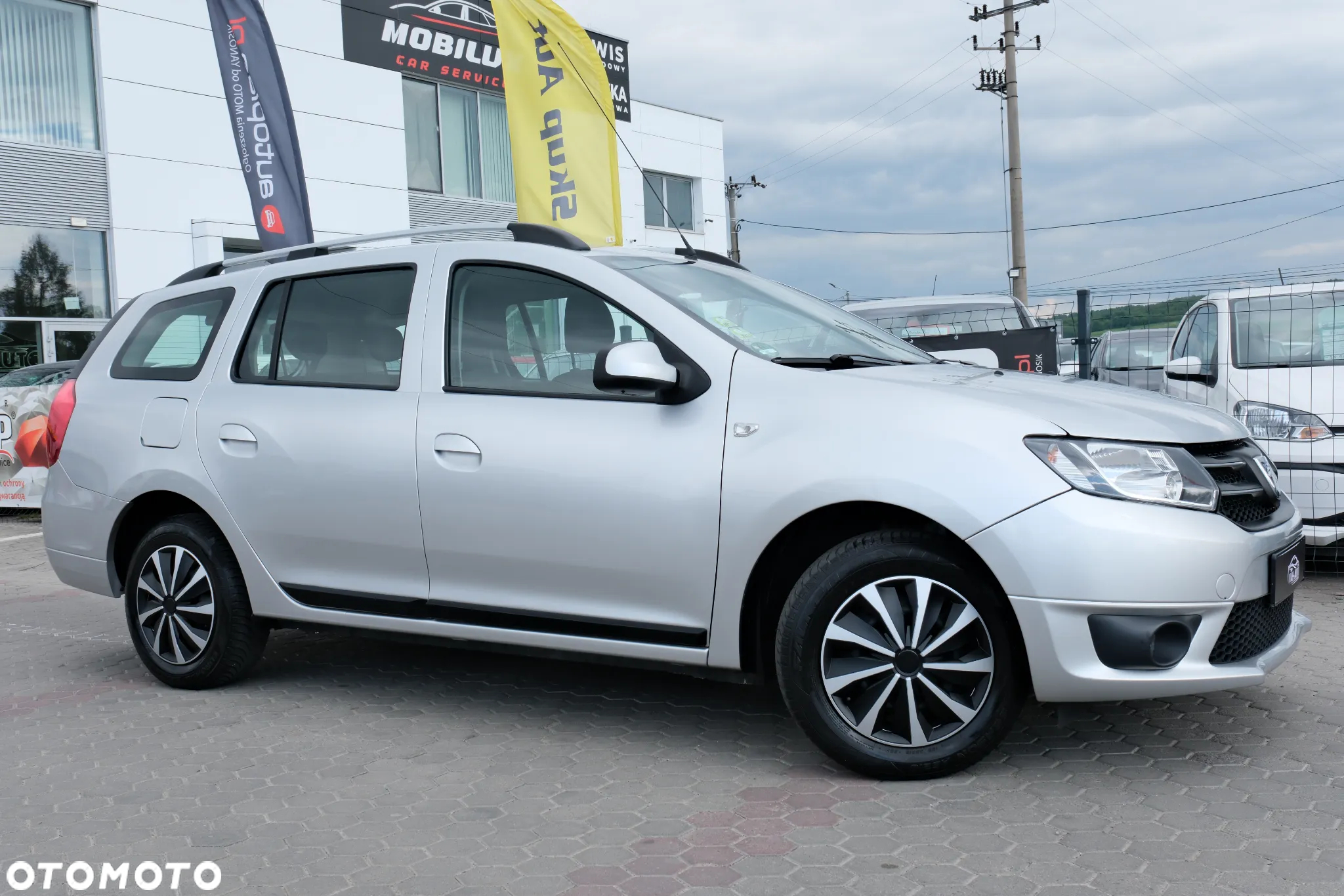 Dacia Logan MCV 1.2 16V 75 Ambiance - 2
