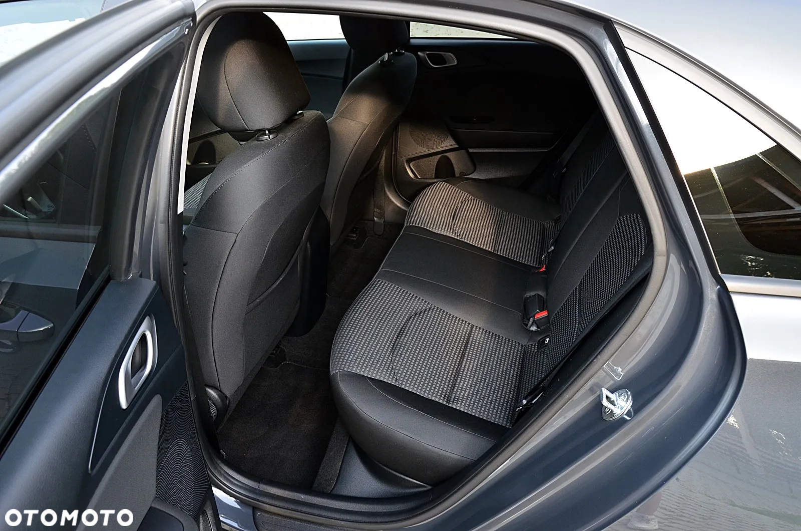 Kia Ceed - 30