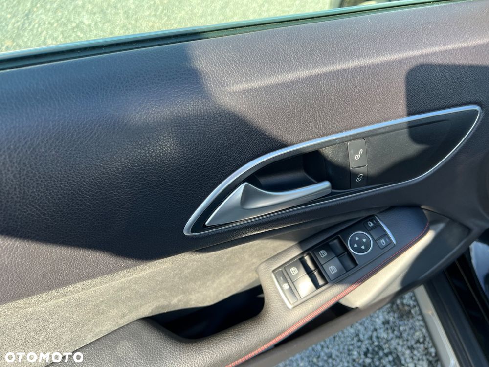 Mercedes-Benz GLA 200 AMG Line - 19