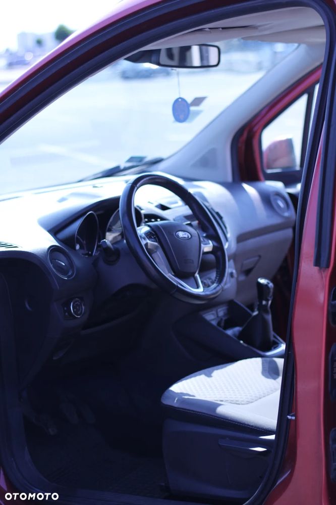 Ford Tourneo Courier 1.6 TDCi Titanium - 9