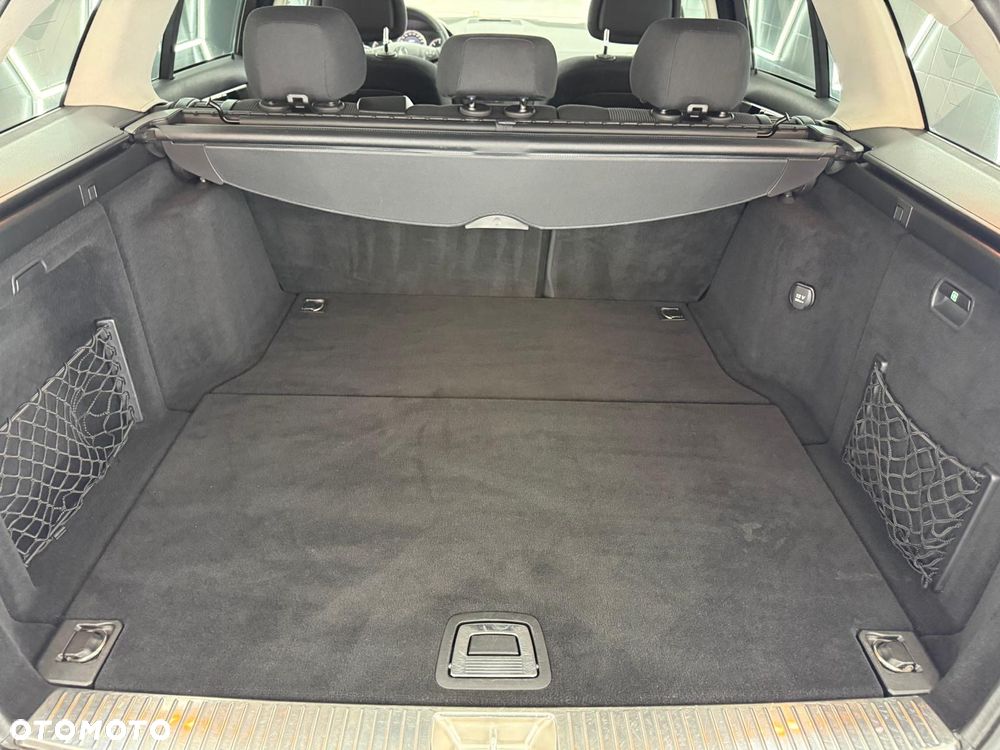 Mercedes-Benz Klasa C 220 CDI DPF (BlueEFFICIENCY) Elegance - 27
