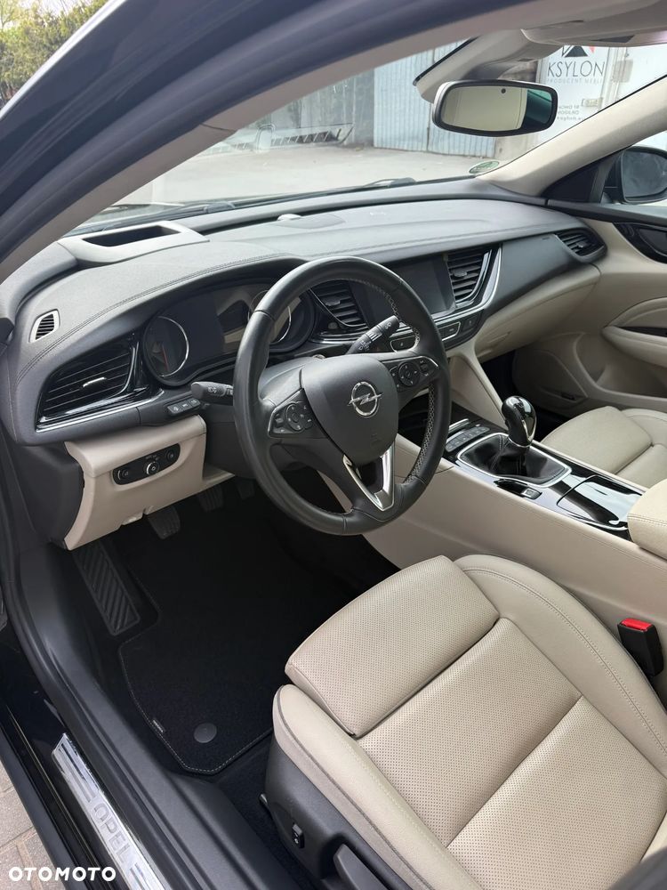 Opel Insignia - 26