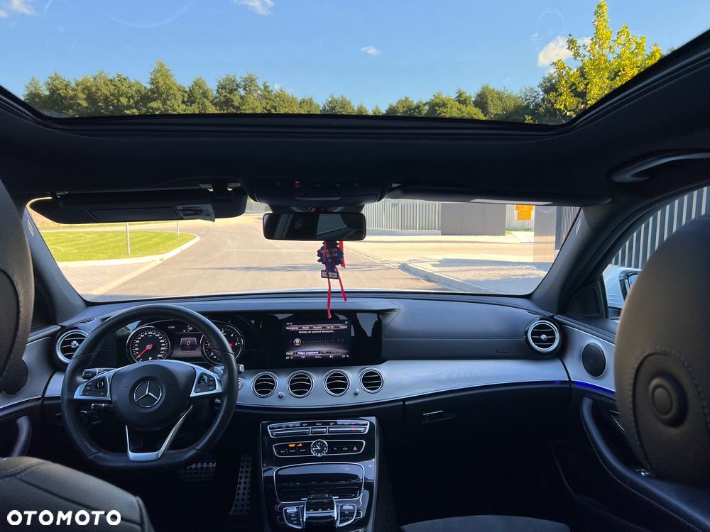 Mercedes-Benz Klasa E 220 d 9G-TRONIC - 15