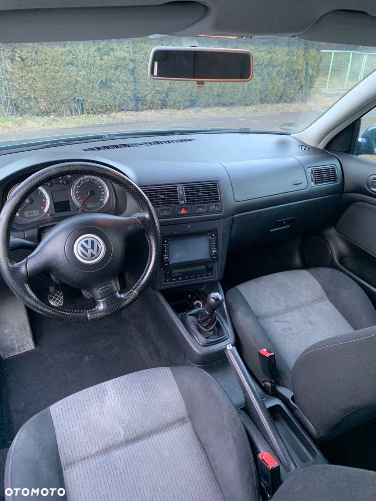 Volkswagen Golf - 4