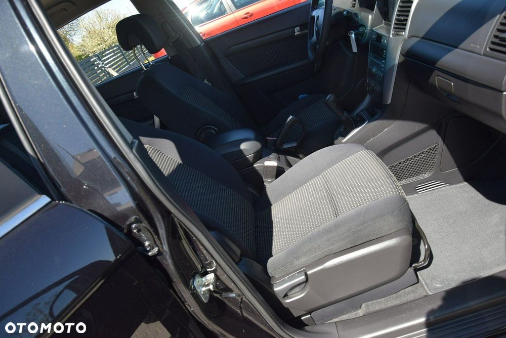 Chevrolet Captiva - 25